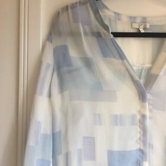 COPY - Joie Blouse Ivory and Blue Square Print 10… - Picture 2 of 4